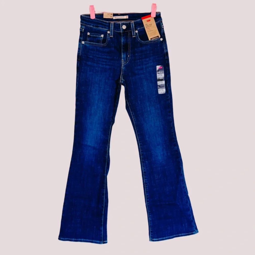 NWT Levi's Women's 725 High Rise Bootcut Jeans